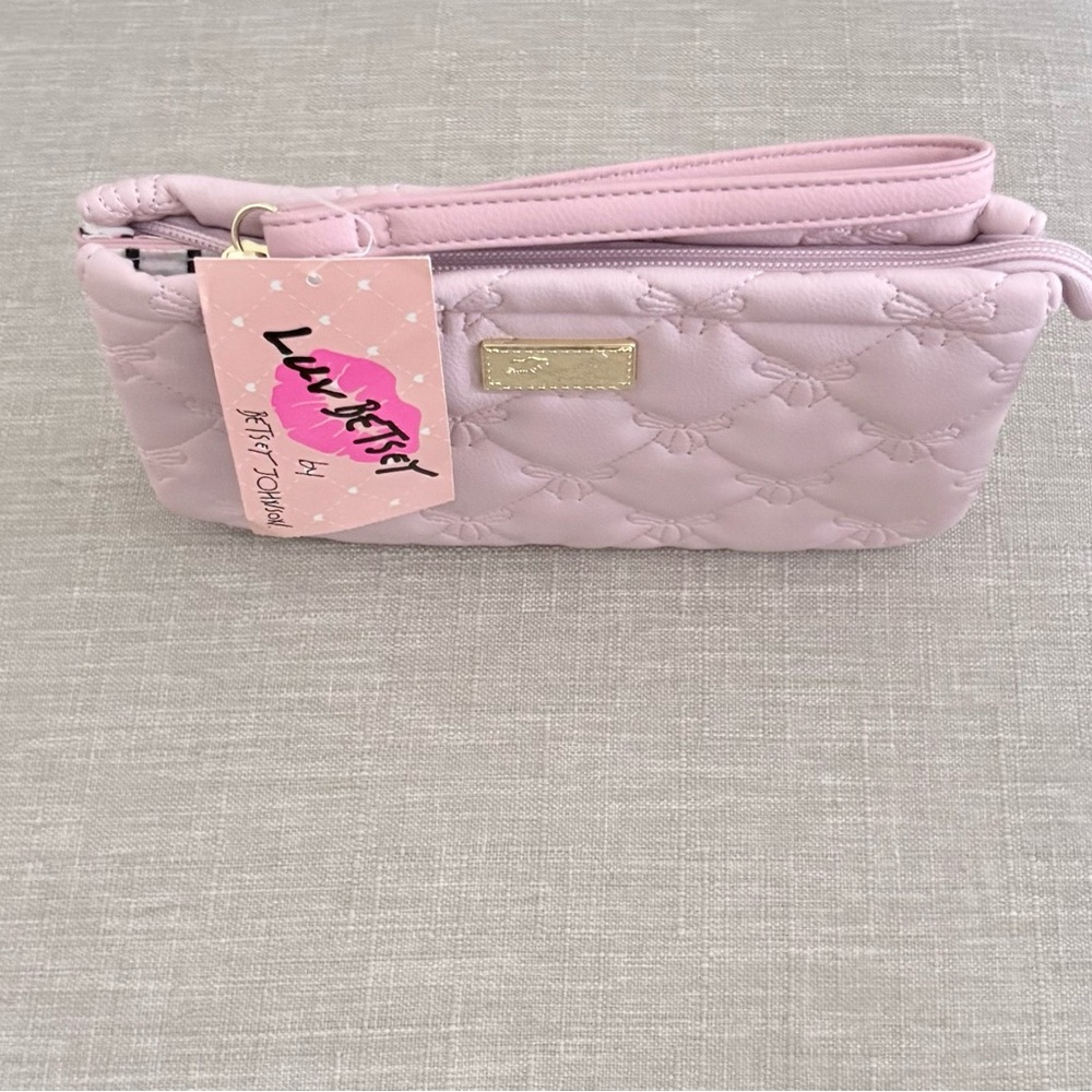 Luv Betsey- Betsey Johnson Double Pouch Soft Quilted Darling Wristlet / Bag Pink - Picture 2 of 9